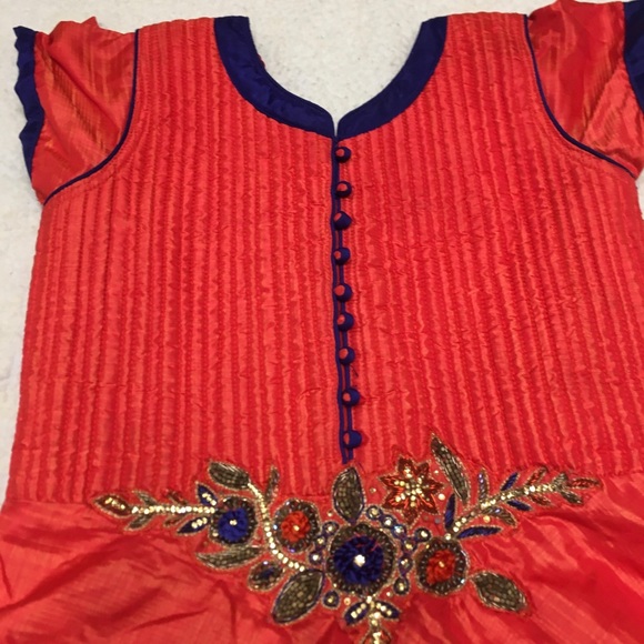 Indian dress embellishments w/ buttons & sequin - Picture 2 of 11